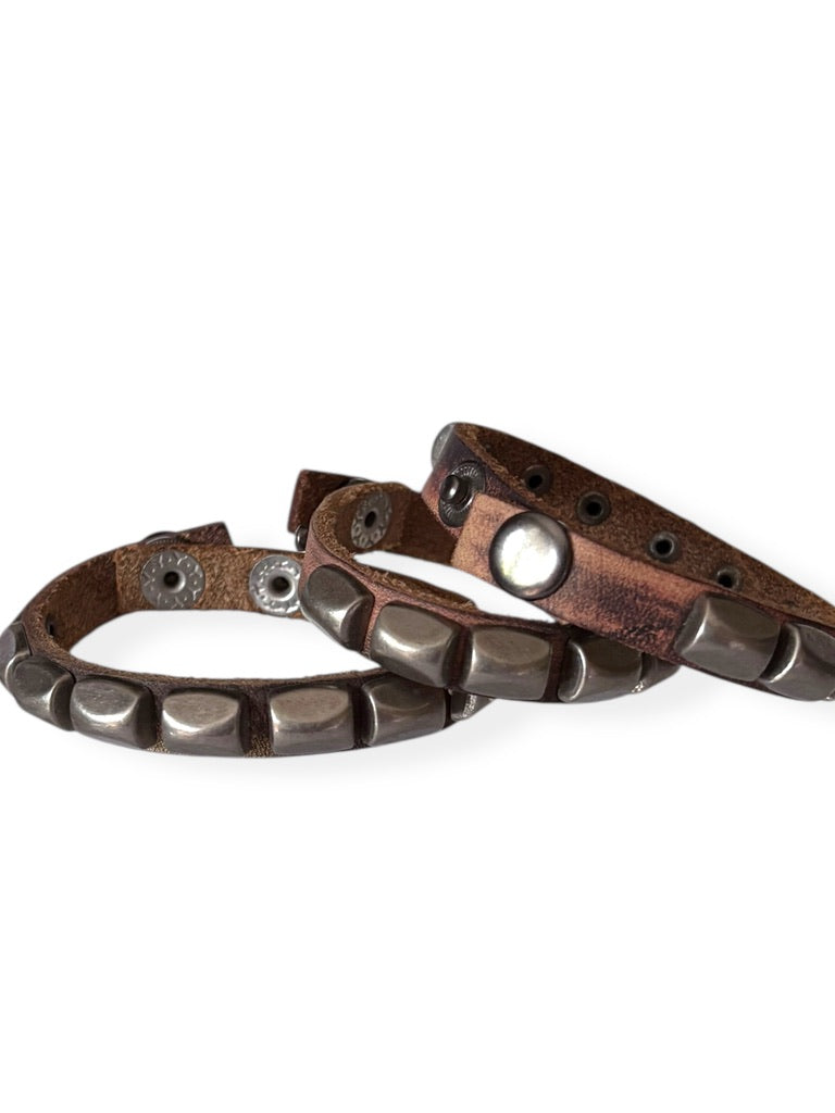 Kalın Metal Çivili Erkek Deri Bileklik – Vintage Rock Tarzı Çıtçıtlı Bilezik, Erkekler İçin Hediye